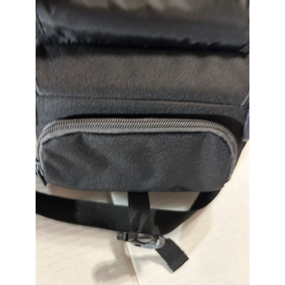 Polaroid IS048 Waterproof Instant Sharing 16 MP Digital Portable Handheld Action - Picture 9 of 14